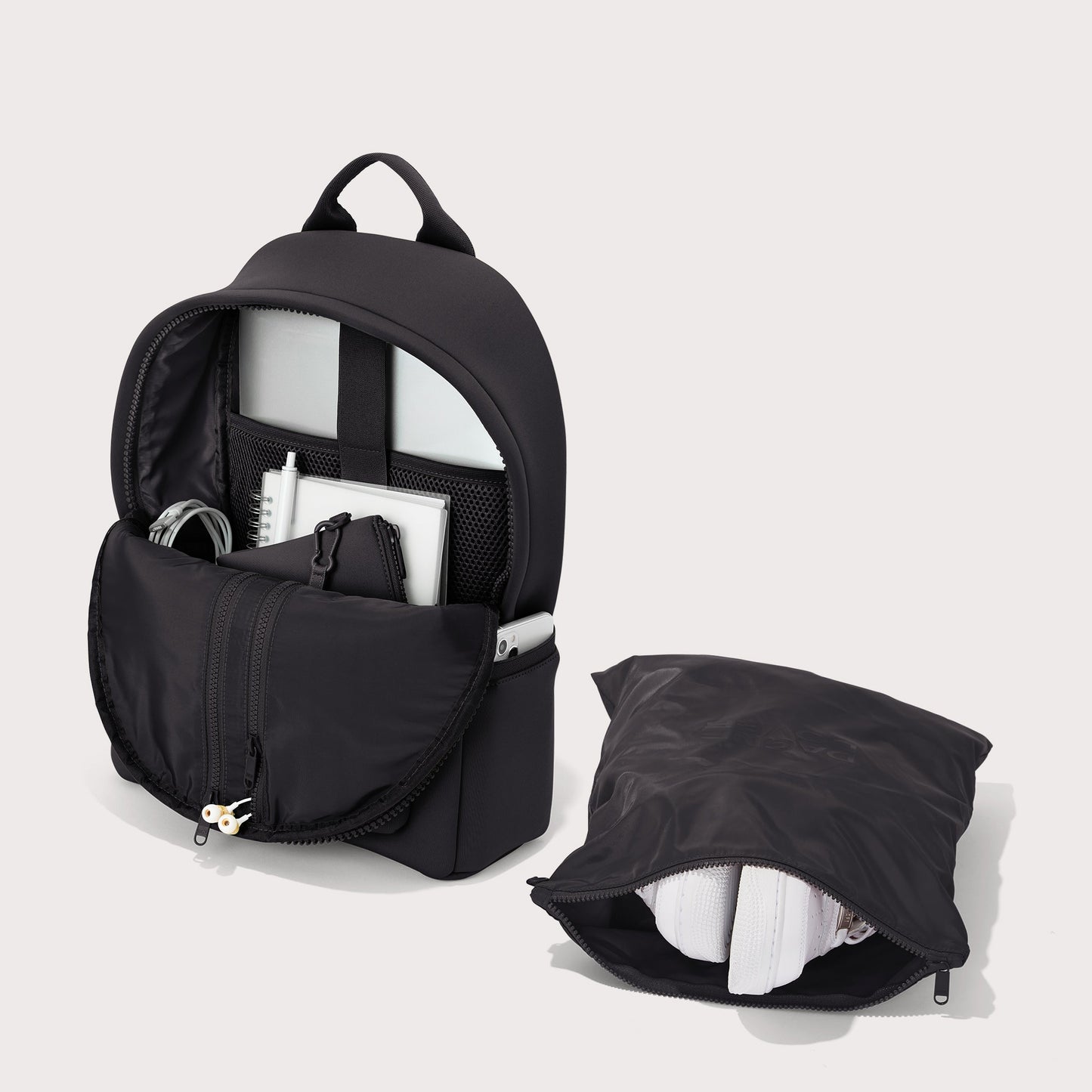 Dakota Backpack in Onyx, Medium