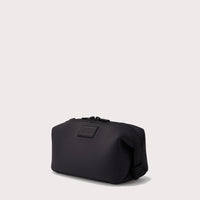 Hunter Toiletry Bag in Onyx, Small